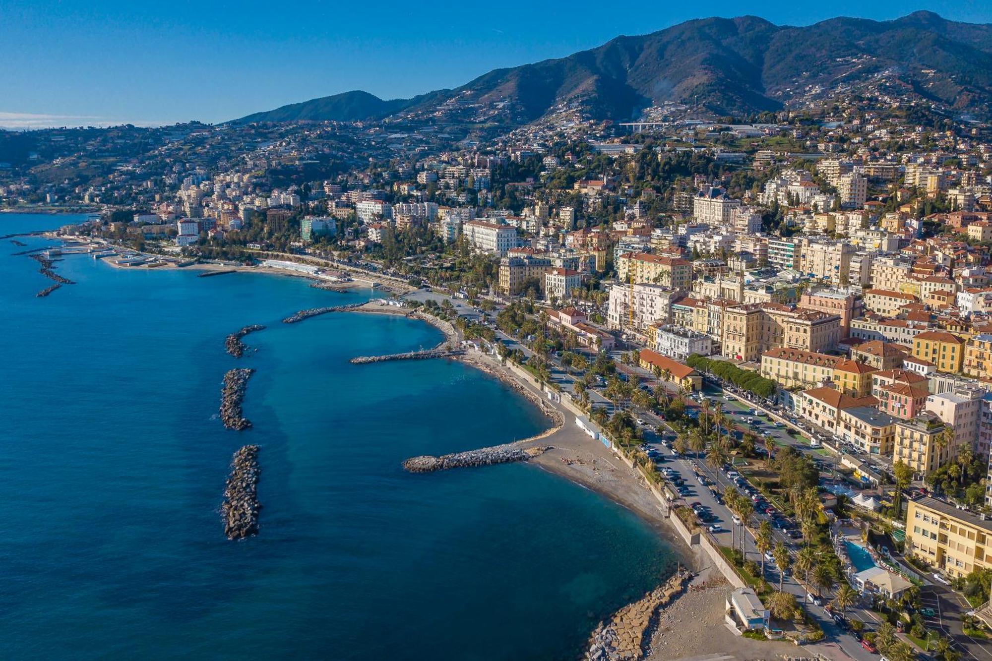 Casa Emma With Sea Glimpse - Happy Rentals Sanremo Eksteriør billede