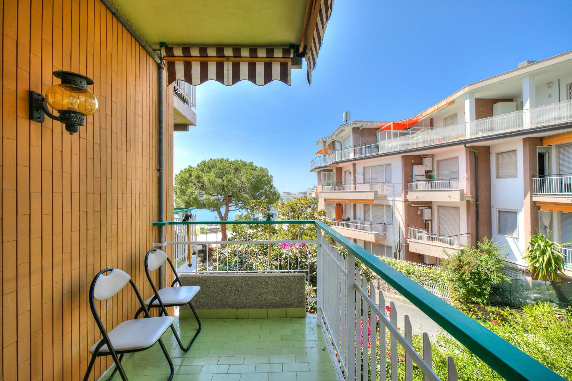 Casa Emma With Sea Glimpse - Happy Rentals Sanremo Eksteriør billede